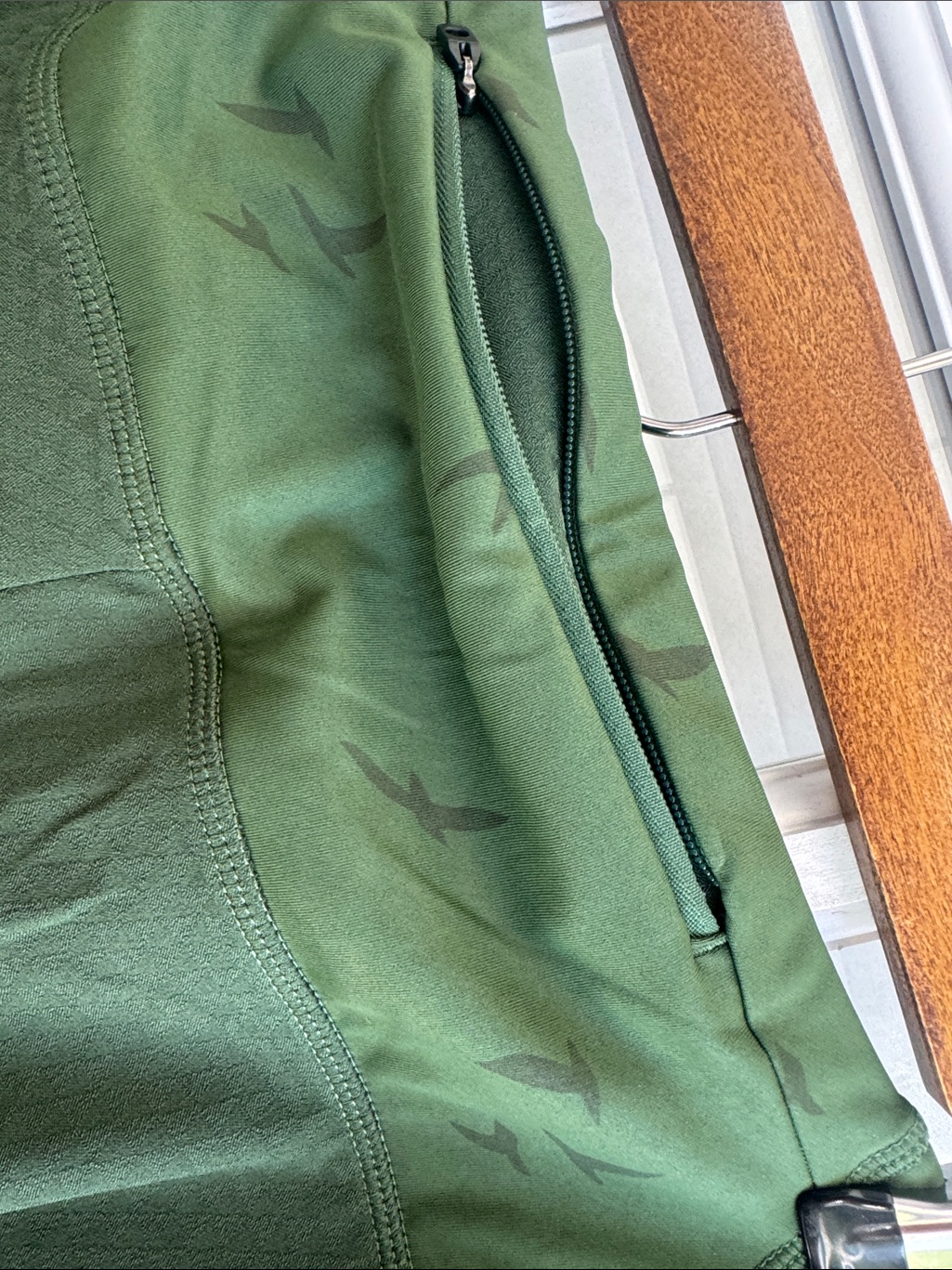 Oiselle Green Women’s Running Shorts Interior Compression Shorts 6 Nwt — image 6 of 8